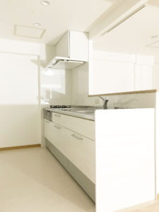 清潔感があり明るいキッチン