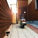 お隣との境界に。木製フェンス